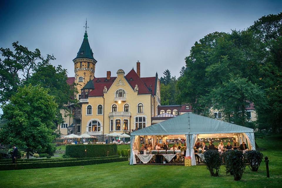 Bursztynowy Palac 4*